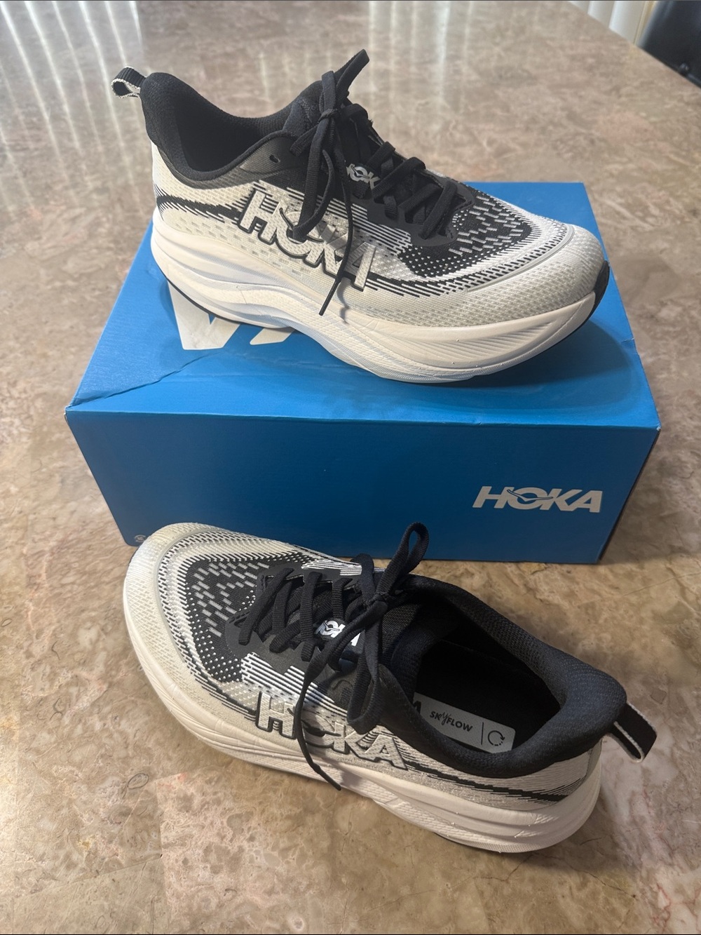Hoka Skyflow